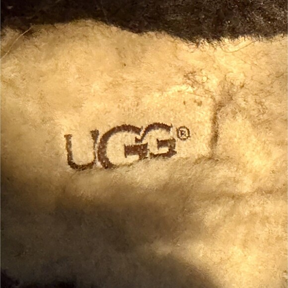 UGG Brooklyn Women's Black Leather Sheepskin Lined Boots Size 8 - Picture 6 of 8